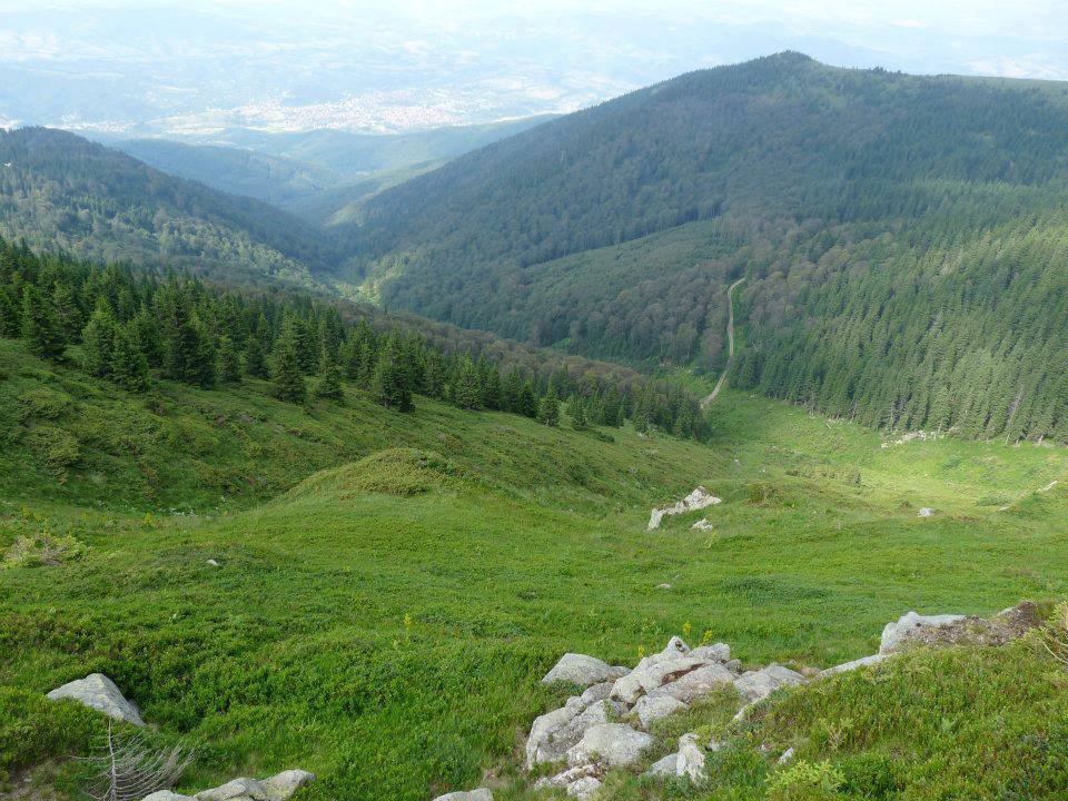 Стара планина от района на началото на Ком - Емине, връх Ком.